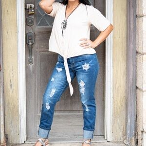𝅺CLEARANCE! L&B Mid Wash Distressed Boyfriend Jeans w/Cuffed Hem! Super cute!